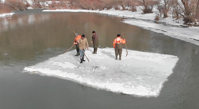  Buzdan sal  ile balık avı