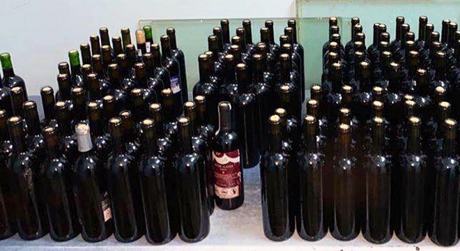 120 litre sahte şarap ele geçirildi; 3 kişi gözaltında