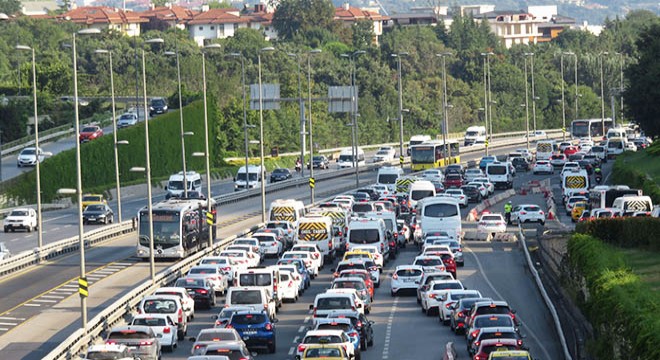 15 Temmuz Şehitler Köprüsü nde trafik yoğunğu