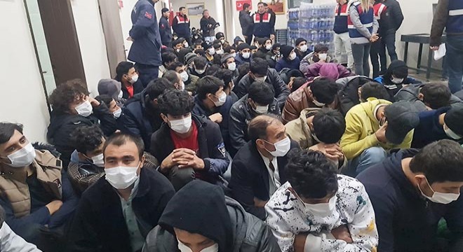 227 Afgan göçmen, ülkelerine gönderildi