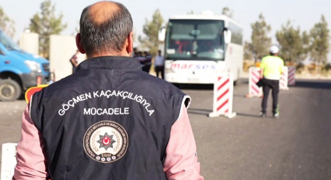 26 göçmen kaçakçılığı organizatörü gözaltına alındı