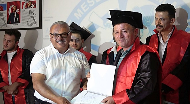 60 yaşında lise diploması aldı hedefi üniversite