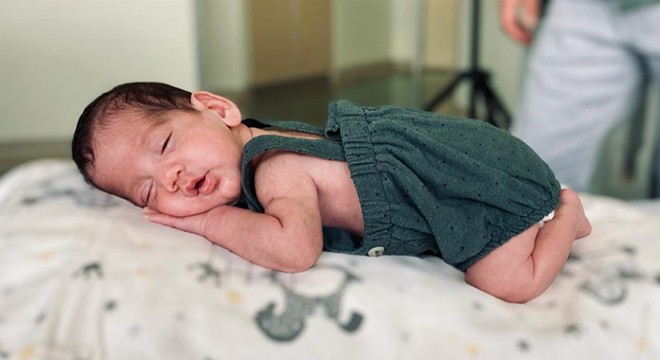 648 gram doğan Umut bebek hayata tutunmayı başardı
