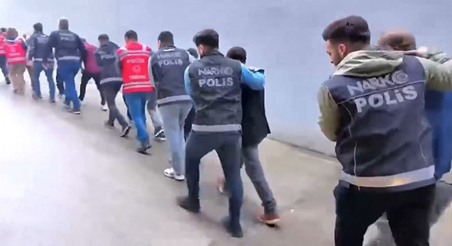 69 ilde uyuşturucu satıcılarına operasyon: 381 tut