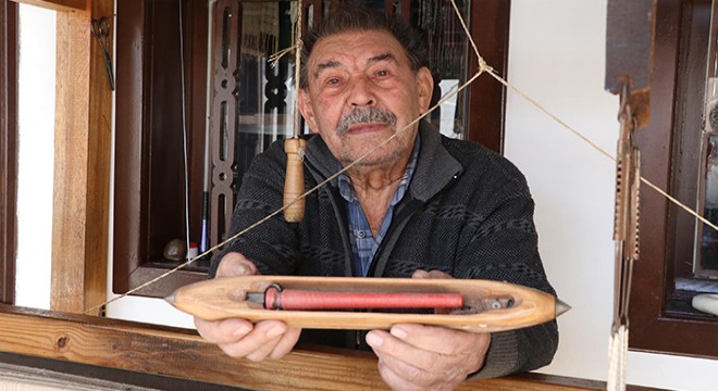81 yaşındaki dokuma ustası, 67 yıldır ipliğe hayat veriyor