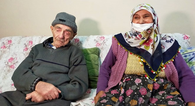 93 yaşındaki Kore Gazisi ve eşi koronavirüsü yendi