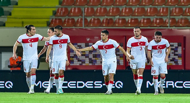 A Milli Takım ın Azerbaycan karşılaşması ilklerin maçı oldu