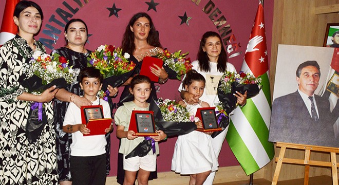 Abhazya nın başarılı çocukları Antalya da