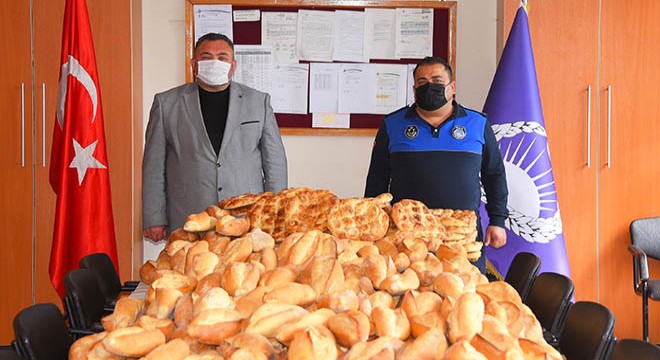 Açıkta satılan ekmeklere el konuldu
