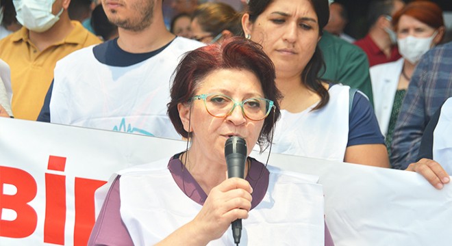 Adana’da doktorlardan iş bırakma eylemi