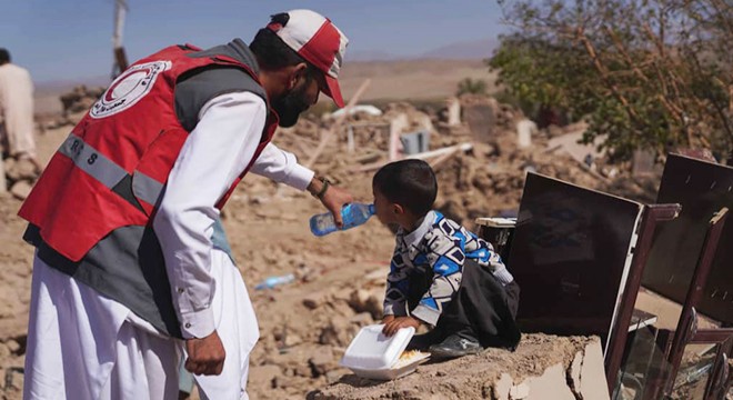 Afganistan’daki depremde can kaybı 2 bin 500’e yükseldi