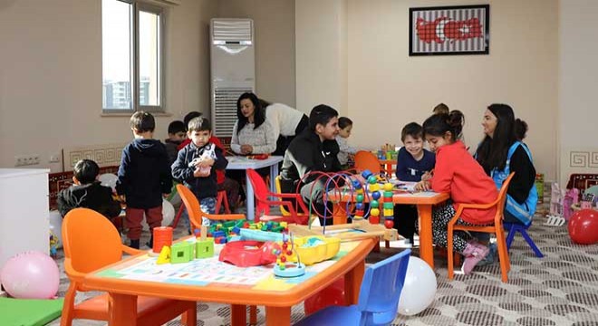Akdeniz Üniversitesi depremzede çocuklar için 10 oyun odası kurdu