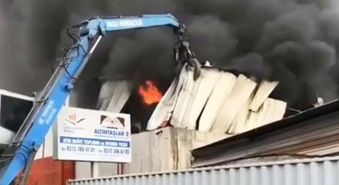 Ankara da geri dönüşüm tesisinde yangın