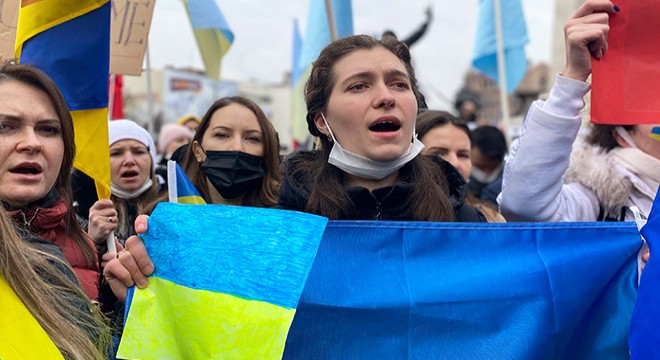 Ankara da yaşayan Ukraynalılardan  Rusya  protestosu
