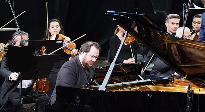 Antalya Senfoni den Çanakkale Şehitleri konseri