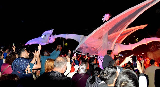 Antalya Uluslararası Tiyatro Festivali'ne renkli kortej