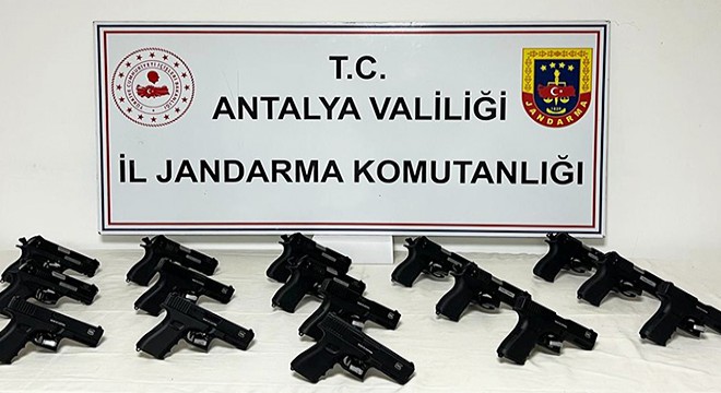 Antalya da 16 ruhsatsız tabanca ele geçirildi