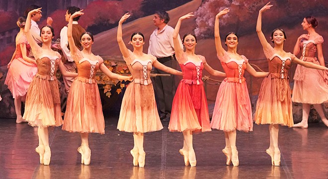 Antalya'da 'Giselle' sezona veda ediyor