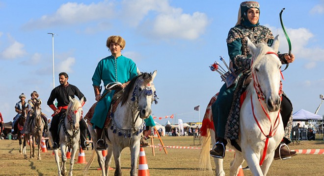 Antalya da Yörük Türkmen Festivali ne coşkulu açılış