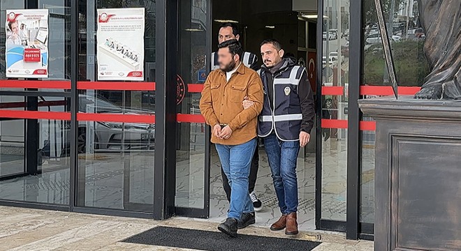 Antalya da Türk bayrağını kesen şüpheli tutuklandı