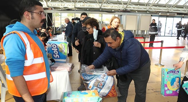 Antalya da depremzedeler için yardım kampanyası