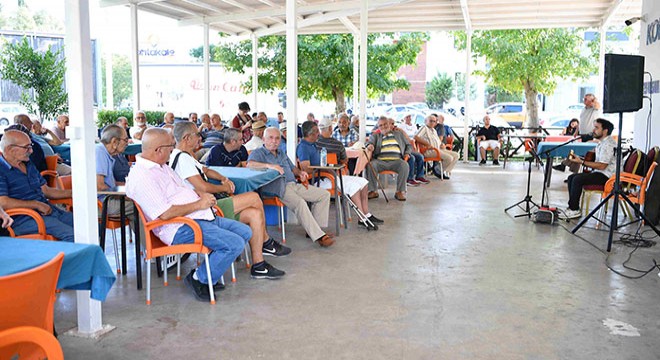 Antalya da emekliler konserle eğlendi