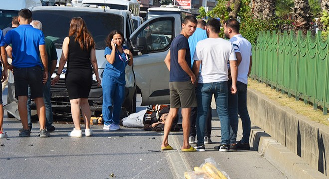 Antalya da fırın çalışanı kazada yaralandı