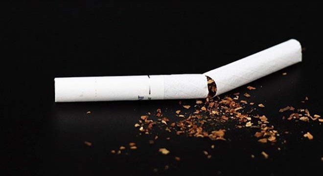 Antalya da gümrük kaçağı sigara satan 2 kişi yakalandı