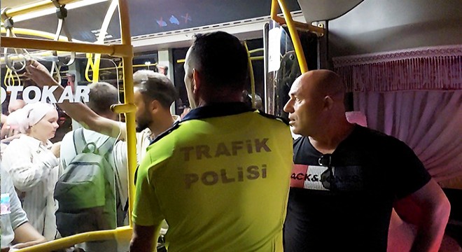 Antalya da halk otobüsü şoförü,  Psikolojim bozuldu  diyerek araçtan indi