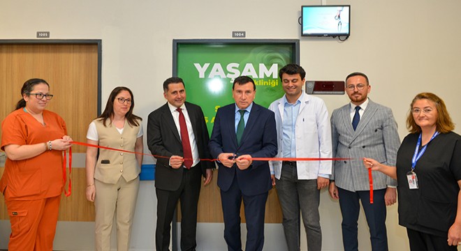 Antalya'da hastanede Yaşlılar Haftası'na özel etkinlik