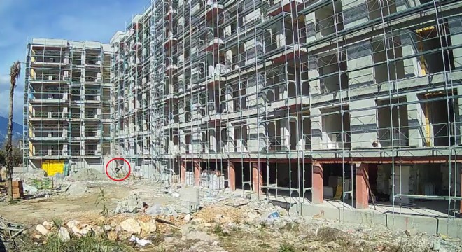Antalya da inşaattan düşen işçi hayatını kaybetti