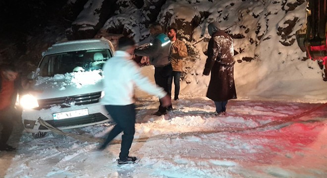 Antalya da karda mahsur kalan vatandaşlar kurtarıldı