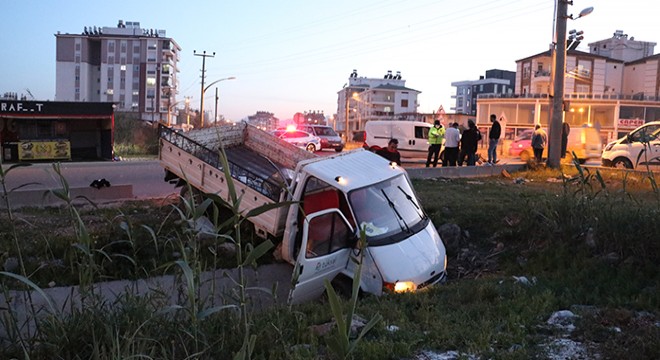 Antalya da kaza; 3 yaralı