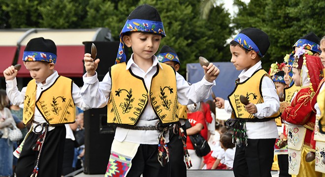 Antalya da miniklerden 100. Yıl Cumhuriyet kutlaması