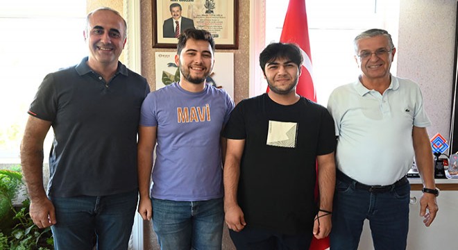 Antalya da öğrencilerden Başkan Topaloğlu na ziyaret