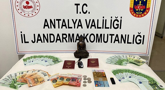 Antalya da villa hırsızı yakalandı