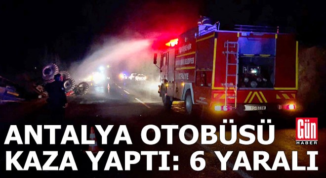 Antalya dan kalkan yolcu otobüsü, traktöre çarptı: 6 yaralı