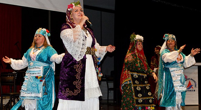 Antalyalılar,  Göçmen Şarkıları Konseri yle coştu