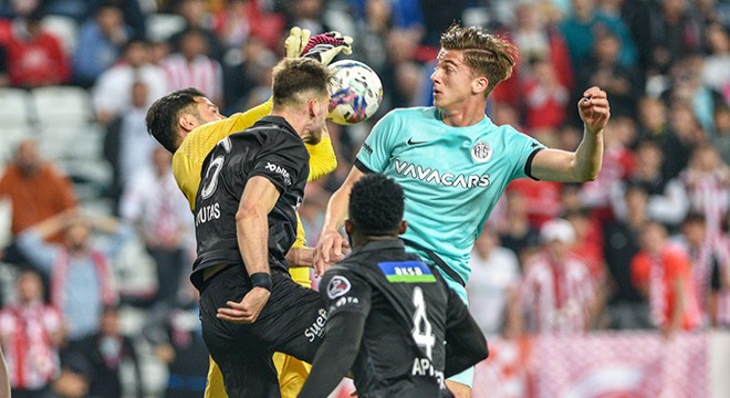 Antalyaspor, 6 hafta sonra sahasında kaybetti