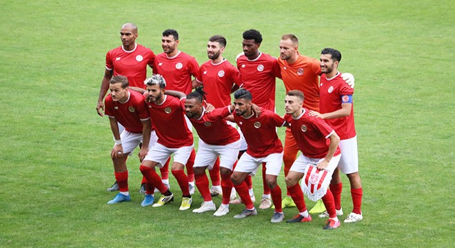 Antalyaspor hazırlık maçında Menemen i 4-1 yendi