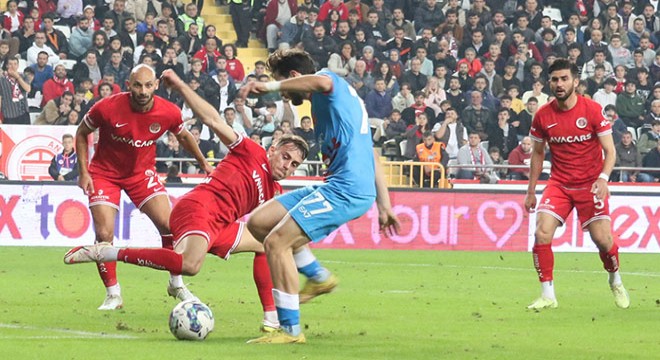 Antalyaspor, hazırlık maçında Napoli ye 3-2 kaybetti