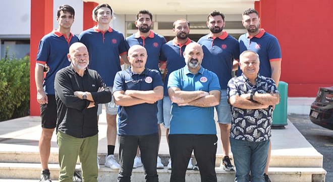 Antalyaspor hentbol takımında 7 imza