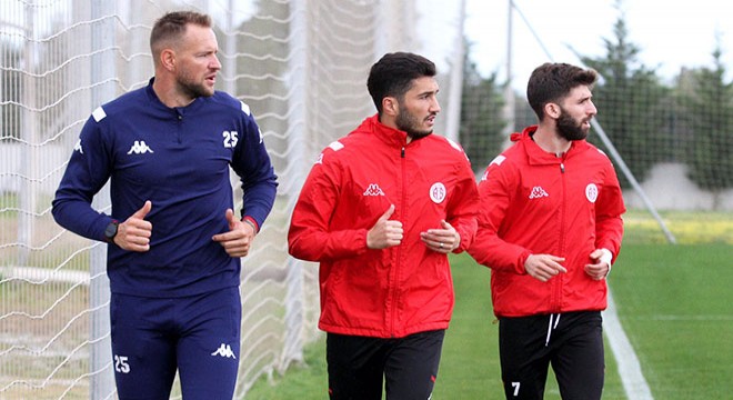 Antalyaspor iç saha serisini 8 e çıkarmak istiyor