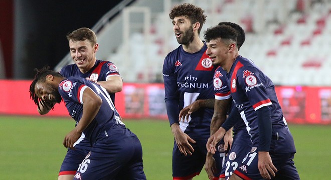 Antalyaspor kupada 5 inci kez yarı finalde