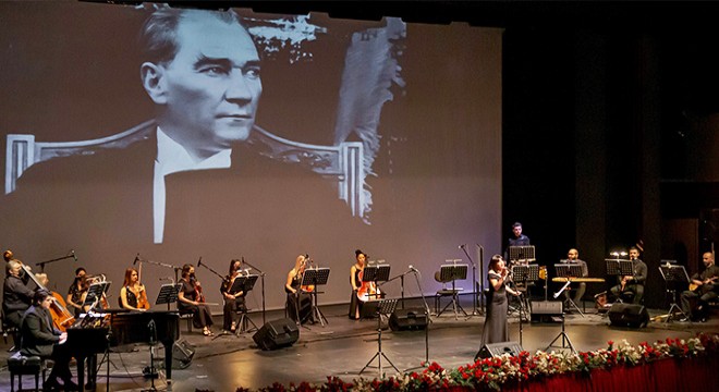 Atatürk operada anıldı