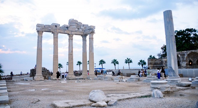 Athena Tapınağı na arkeolojik müze kurgusu