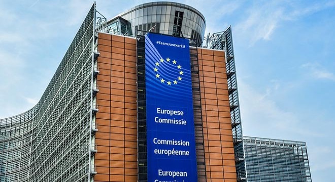 Avrupa Komisyonu’ndan ‘aşılananlara seyahat kısıtlamasını gevşetme’ önerisi