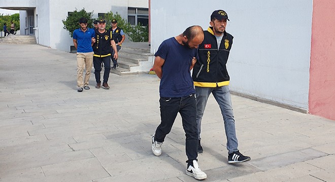 Ayakkabı çalarken yakalanan sevgililer tutuklandı