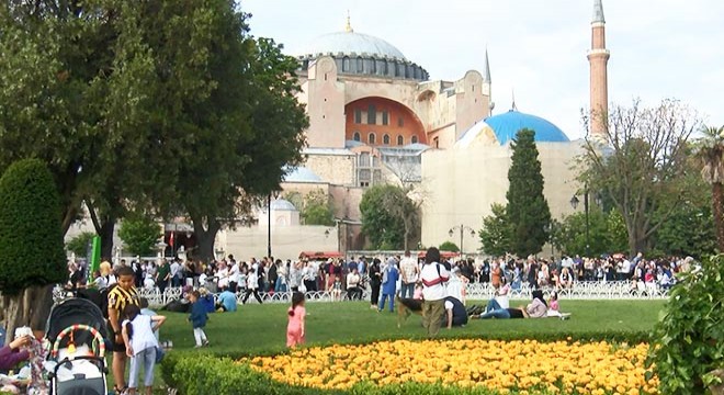 Ayasofya Camisi, 3 yılda 21 milyon ziyaretçi ağırladı