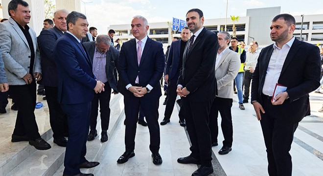 Bakan Ersoy, Antalya Havalimanı ndaki yeni caminin açılışını yaptı